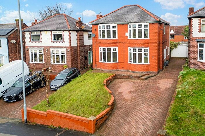 4 Bedroom Detached House For Sale In Halton Brow, Halton, WA7