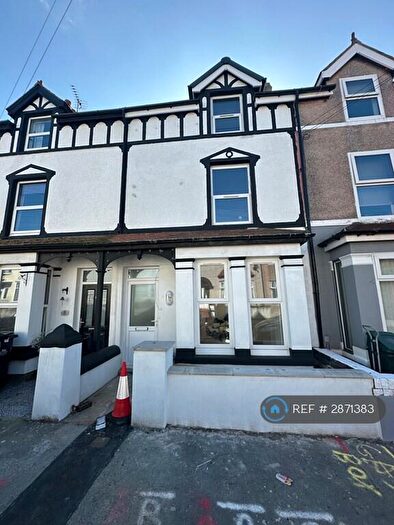 4 Bedroom Terraced House To Rent In Ronald Avenue, Llandudno Junction, LL31