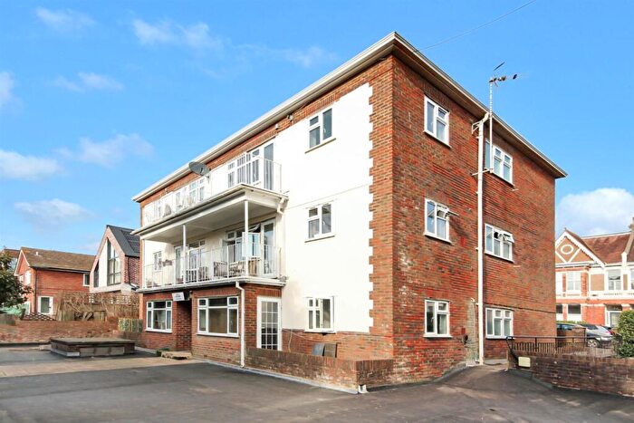 2 Bedroom Flat To Rent In Belvedere, - Dyke Road, Brighton, BN1