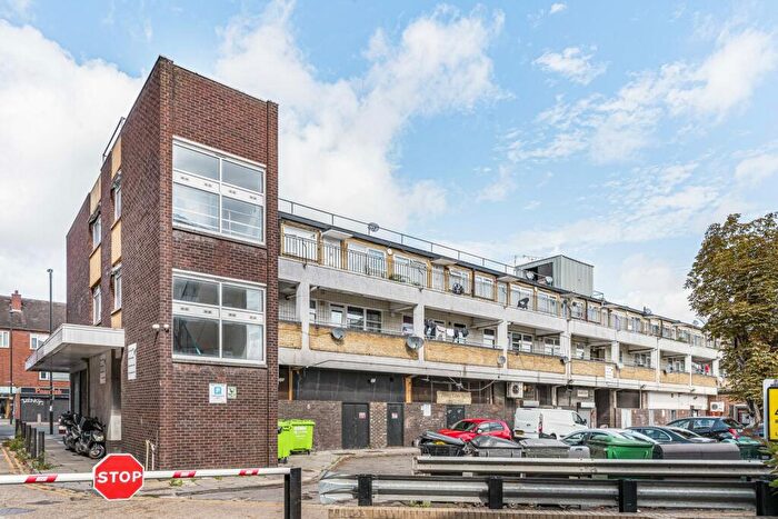 2 Bedroom Apartment For Sale In London Road, Mitcham, CR4