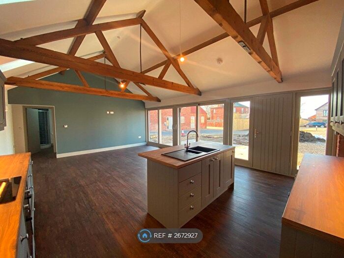 2 Bedroom Bungalow To Rent In West Hill Court, Walcott, Lincoln, LN4