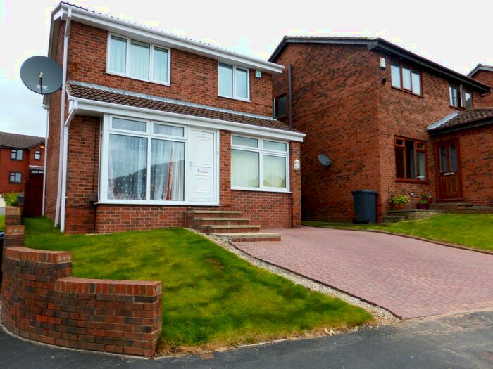 3 Bedroom Detached House To Rent In Haven Chase, Leeds, LS16