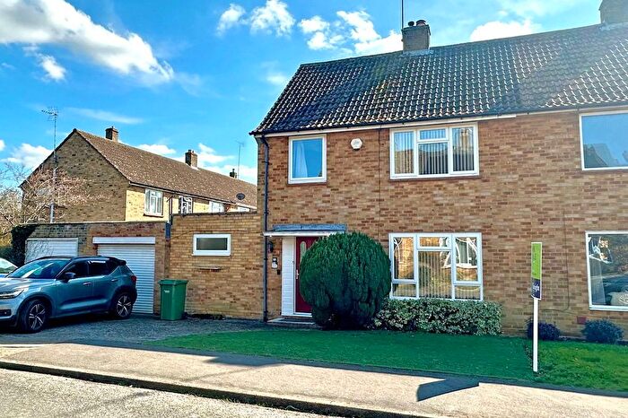 3 Bedroom Semi-Detached House For Sale In Blackstone Road, Wallingford, OX10