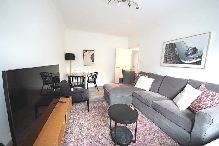 1 Bedroom Flat To Rent In Stourcliffe Street, Marylebone, London, W1H