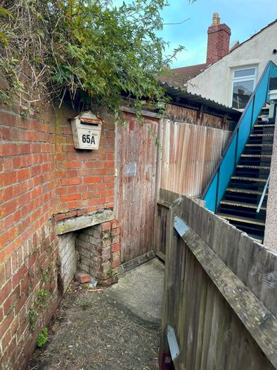 1 Bedroom Flat To Rent In A Sandy Park Road, Bristol, Bristol, BS3