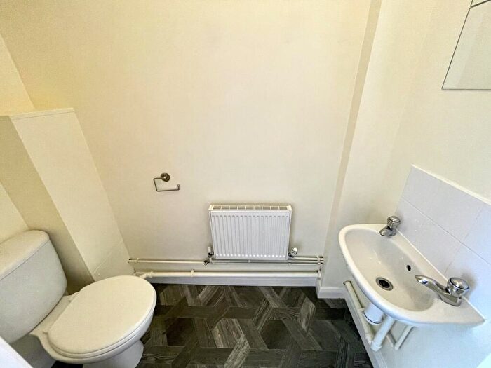 4 Bedroom Terraced House To Rent In Weston View, Sheffield, S10