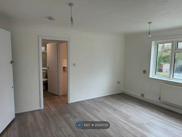 1 Bedroom Flat To Rent In Orchid Lodge, London, N14