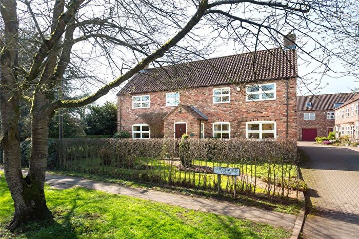 4 Bedroom Detached House For Sale In Cherry Tree Avenue, Newton On Ouse, York, North Yorkshire, YO30