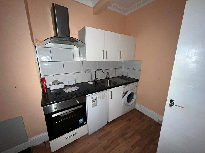 1 Bedroom Flat To Rent In Norfolk Road, Ilford, IG3