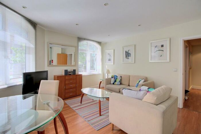 1 Bedroom Apartment To Rent In Pepys Street, Tower Hill, EC3N