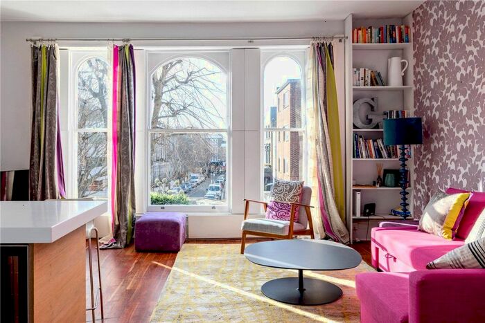 2 Bedroom Flat To Rent In St Lukes Road, London, W11