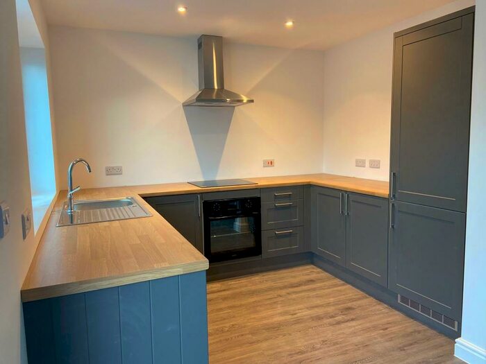 2 Bedroom Flat For Sale In Drovers Meadow, Bronylls, LD3