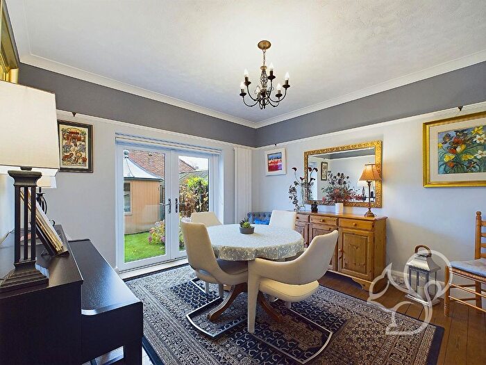 4 Bedroom Detached House For Sale In Straight Road, Colchester, CO3