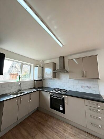 3 Bedroom Flat To Rent In Shenley Road, Borehamwood, WD6