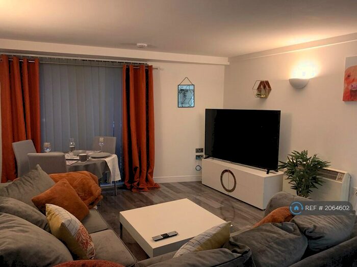 2 Bedroom Flat To Rent In Whitworth Street West, Manchester, M1