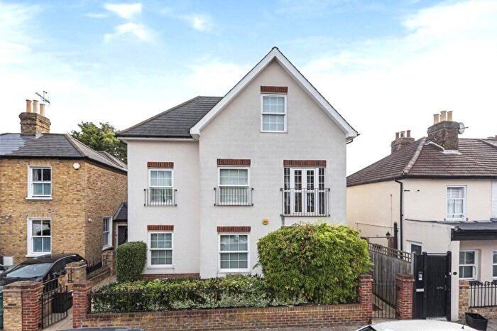 1 Bedroom Flat For Sale In Palace Road, Bromley, BR1