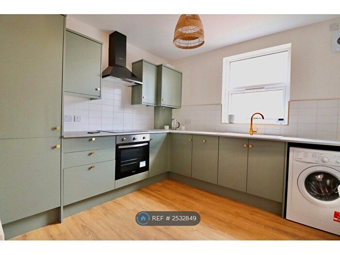 1 Bedroom Flat To Rent In School Road, Sheffield, S10