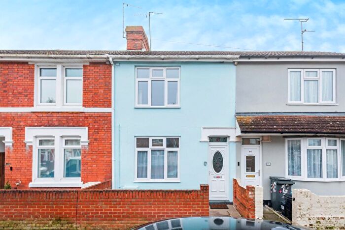 2 Bedroom Terraced House For Sale In Linslade Street, Swindon, SN2