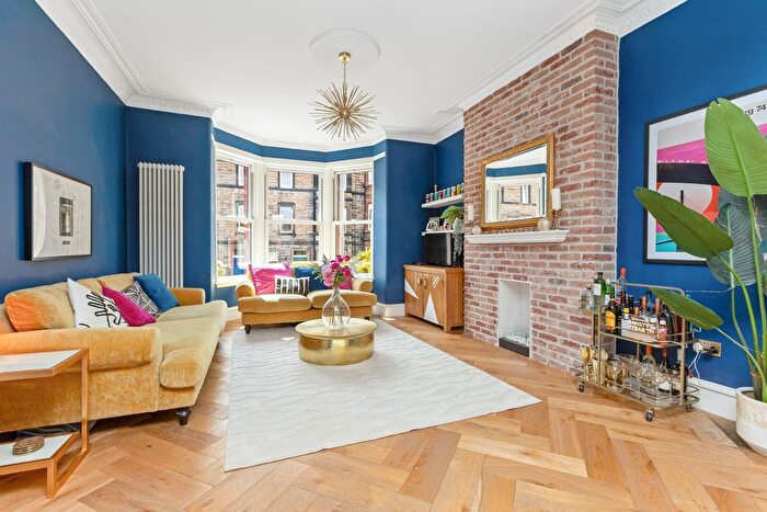 2 Bedroom Flat For Sale In Willowbrae Road, Willowbrae, Edinburgh, EH8