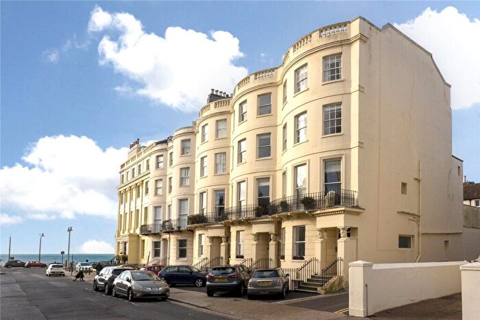 3 Bedroom Flat For Sale In Lansdowne Place, Hove, BN3