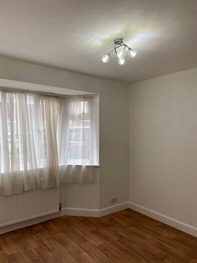 2 Bedroom Maisonette To Rent In Deer Park Gardens, Mitcham, CR4