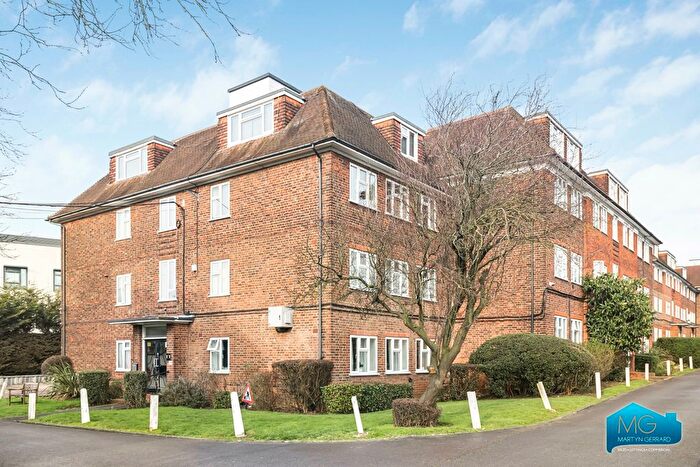 2 Bedroom Flat To Rent In Granville Place, High Road, North Finchley, London, N12