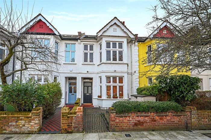 4 Bedroom Terraced House For Sale In Aycliffe Road, London, W12