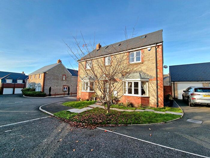 5 Bedroom Detached House For Sale In Llys Yr Onnen, Coity, Bridgend County., CF35