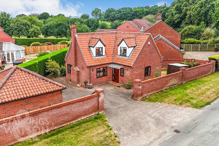 3 Bedroom Bungalow For Sale In Lodge Road, Lingwood, Norwich, NR13