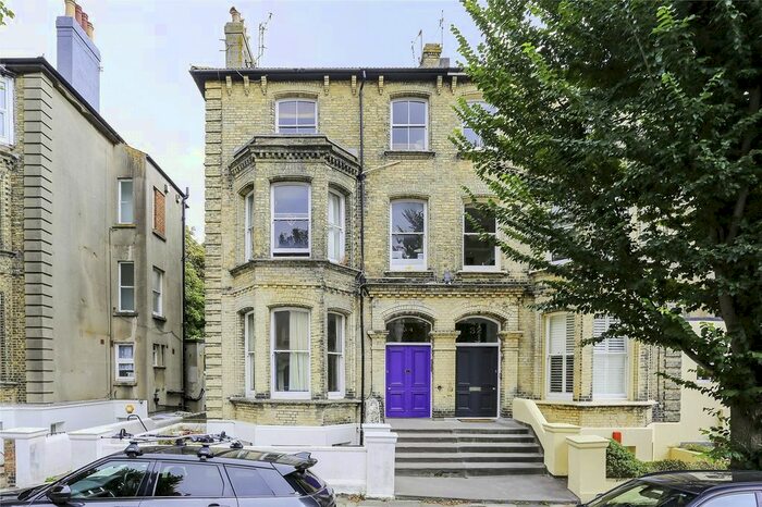 1 Bedroom Flat To Rent In Selborne Road, Hove, East Sussex, BN3