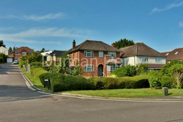 4 Bedroom Detached House For Sale In Tolmers Avenue, Cuffley, EN6