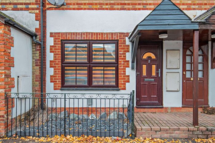 1 Bedroom Terraced House For Sale In Clarendon Street, Bedford, MK41