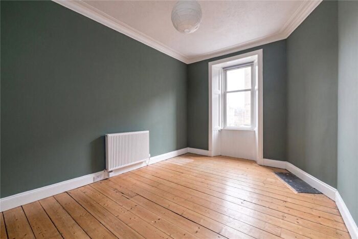 2 Bedroom Apartment To Rent In Easter Road, Edinburgh, Midlothian, EH6