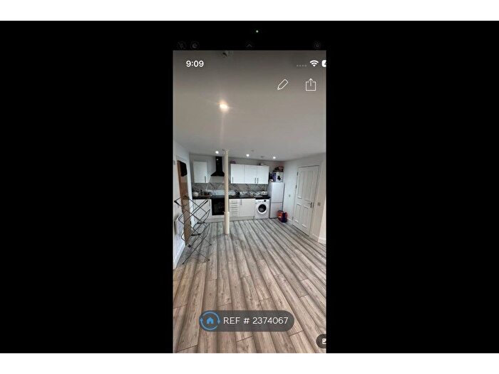 Studio To Rent In Midlothian, Dalkeith, EH22