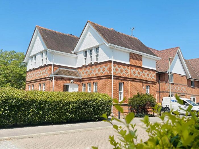 2 Bedroom Apartment For Sale In Blue Mountains, Wallingford, OX10