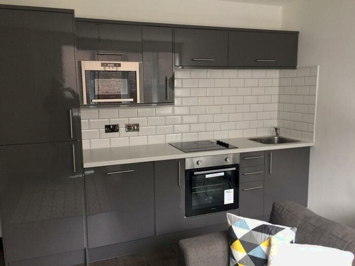 1 Bedroom Flat To Rent In North House, North John St, L2