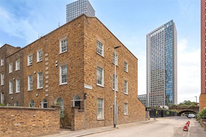 2 Bedroom Flat For Sale In Miles Street, London, SW8