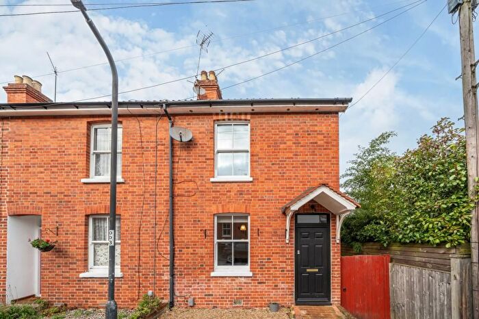 2 Bedroom End Of Terrace House To Rent In Maidenhead, Berkshire, SL6