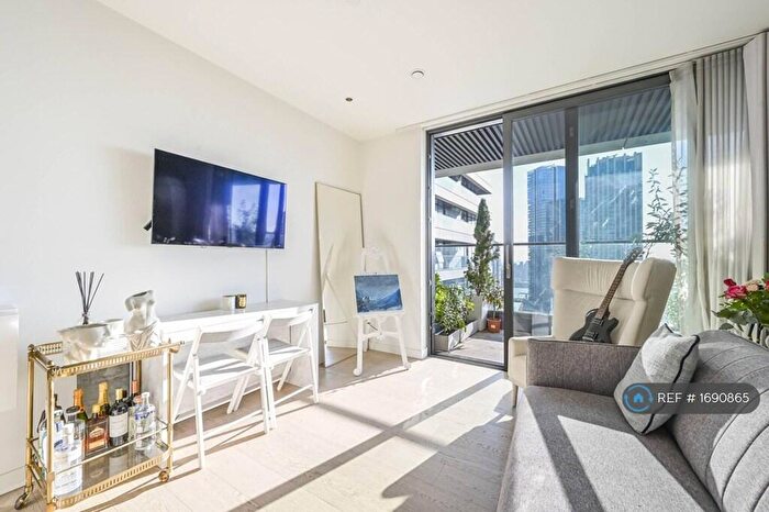 Studio To Rent In Hobart Building, London, E14