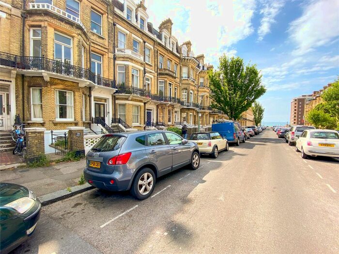 2 Bedroom Flat To Rent In First Avenue, Hove, BN3