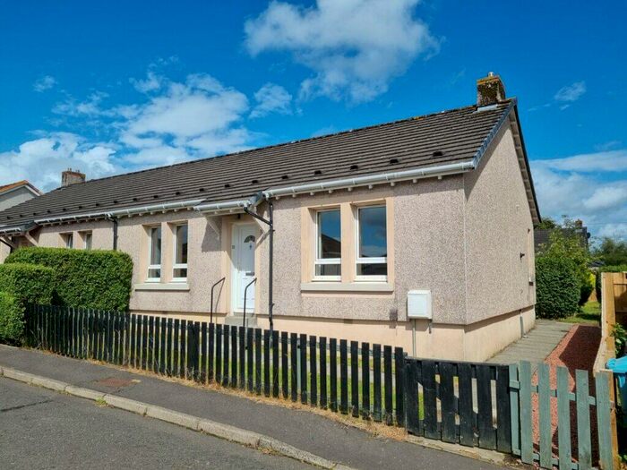 2 Bedroom Semi-Detached Bungalow For Sale In First Avenue, Stepps, Glasgow, G66