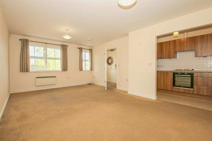 2 Bedroom Flat To Rent In The Siding, Fenny Stratford, MK2