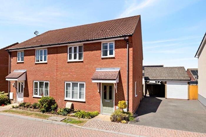 3 Bedroom Semi Detached House For Sale In Arable Drive, Whitfield, Dover, CT16
