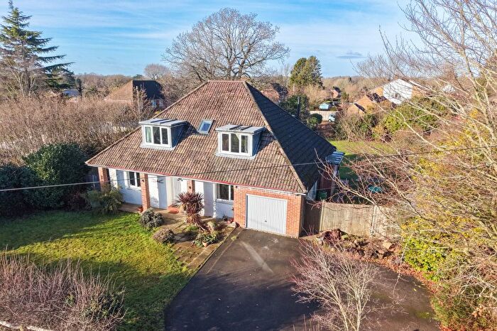 4 Bedroom Detached House For Sale In Blackberry Lane, Four Marks, Hampshire, GU34