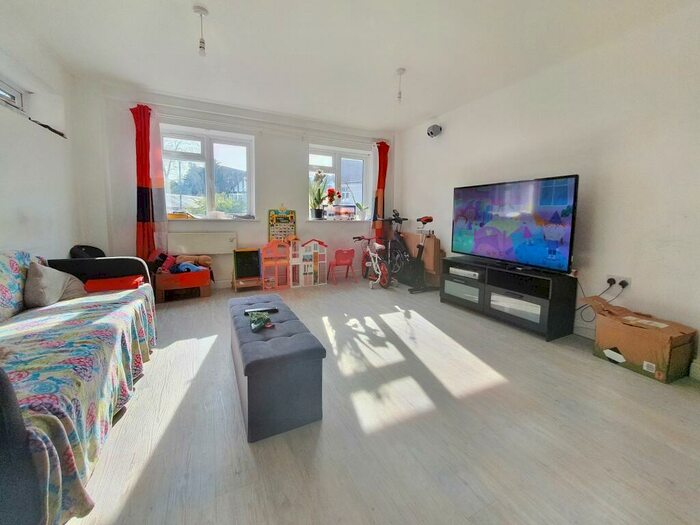 2 Bedroom Property To Rent In Peterborough Road, Harrow, HA1