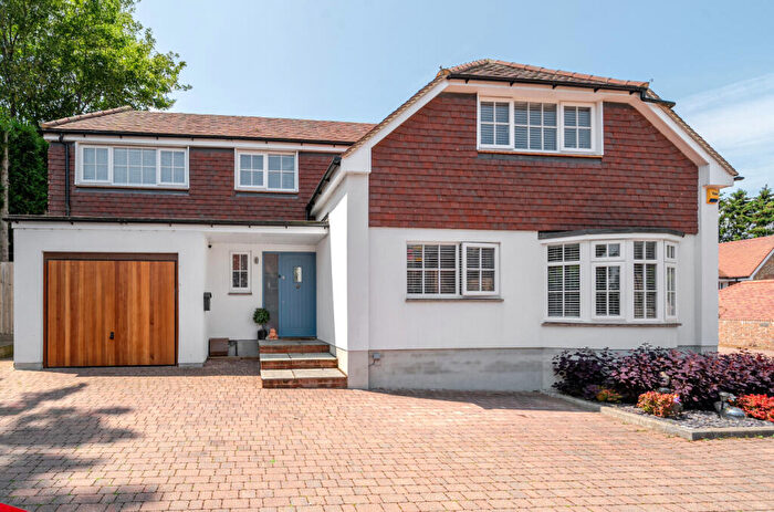 4 Bedroom Detached House For Sale In Primrose Close, North Waltham, Basingstoke, Hampshire, RG25