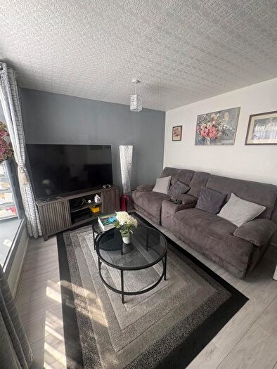 3 Bedroom Maisonette For Sale In Upper Highgate Street, Birmingham, B12