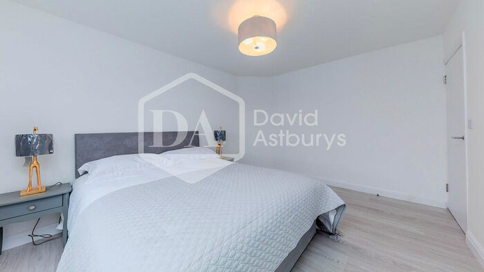 4 Bedroom Apartment To Rent In Raleigh Road, Turnpike Lane, London, N8