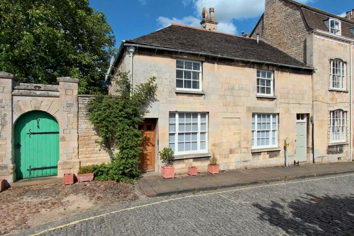 3 Bedroom Character Property To Rent In Barn Hill, Stamford, PE9