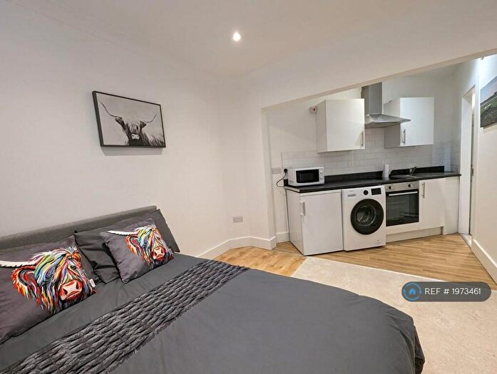 Studio To Rent In Plackett Way, Slough, SL1